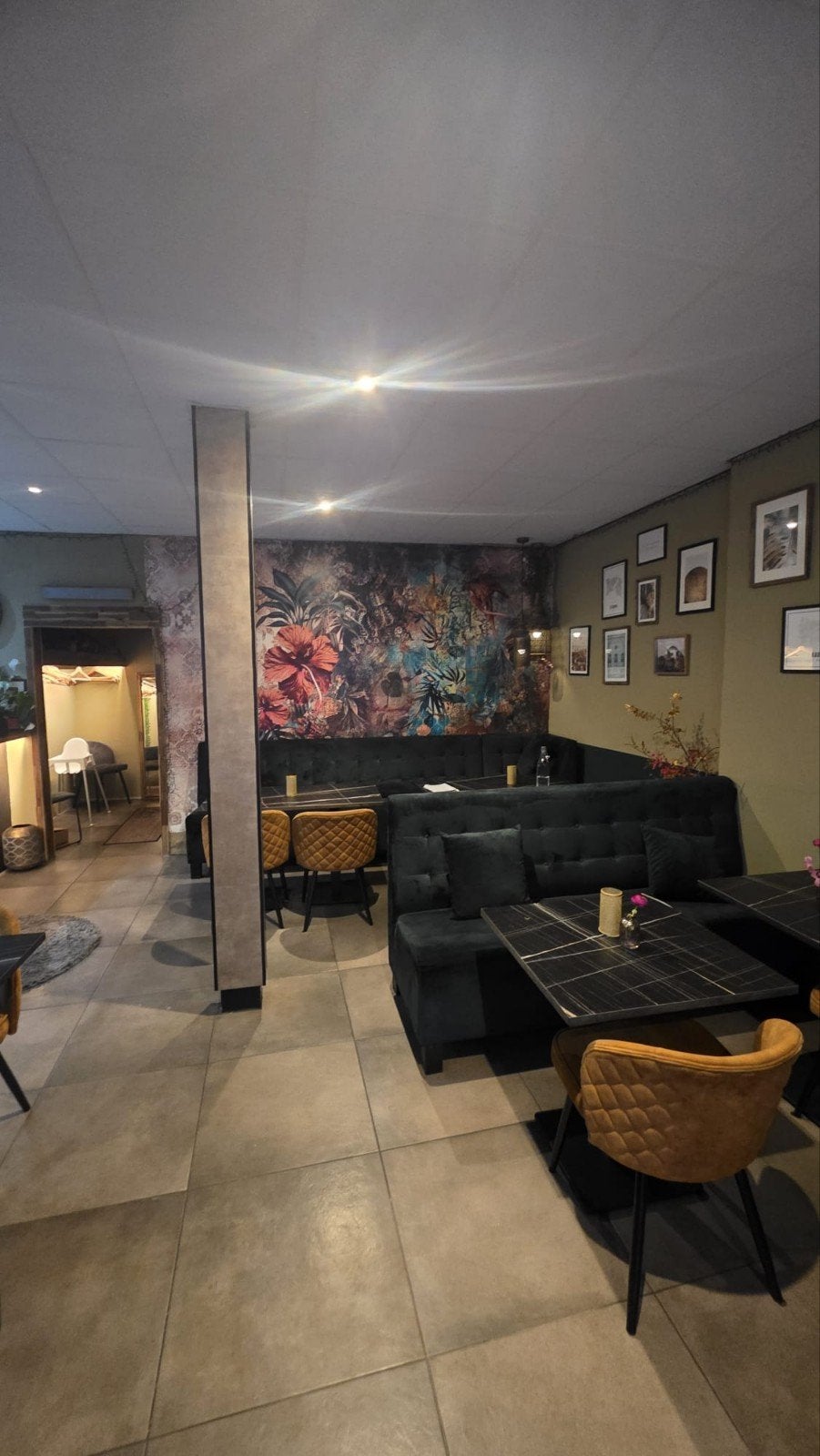 Restaurant/Café met complete inrichting en keuken