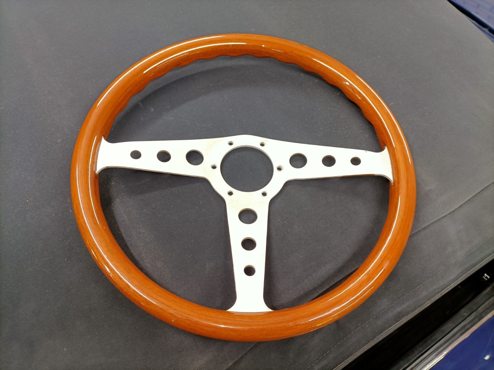 klassiek sport stuur hout italiaans, Ophalen