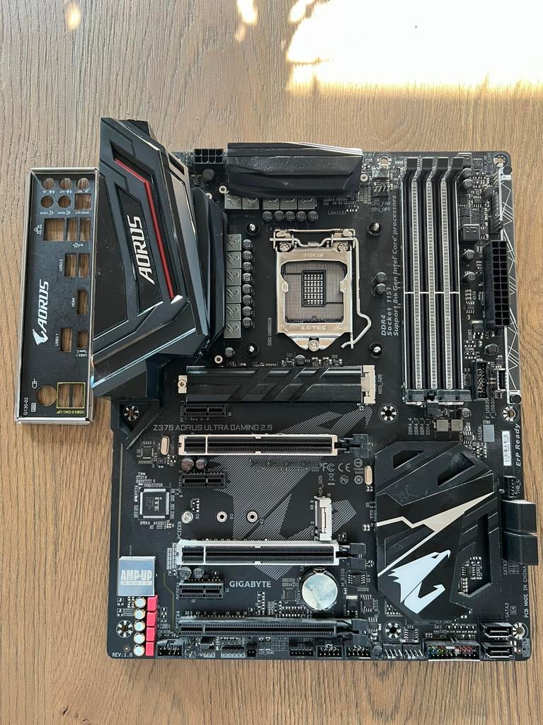 Gigabyte Aorus Z370 ultra gaming 2.0, Computers en Software, Moederborden, Ophalen of Verzenden, Zo goed als nieuw, Intel, DDR4