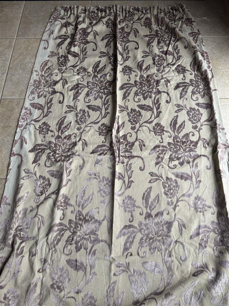 Gordijn - Laura Ashley cut velvet - twee stuks, Huis en Inrichting, Ophalen of Verzenden, Zo goed als nieuw, Gordijn