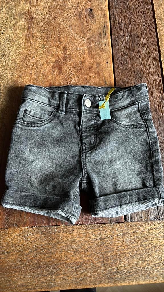 Hema spijker short 92, Ophalen of Verzenden, Zo goed als nieuw, Meisje, Broek