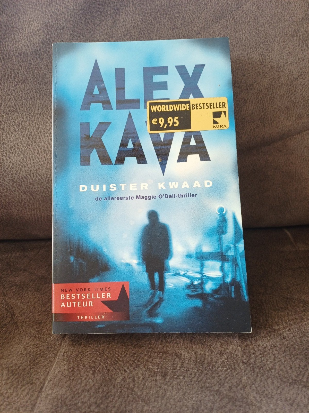 Alex Kava - Duister Kwaad (Thriller), Ophalen of Verzenden, Zo goed als nieuw, Alex Kava, Nederland