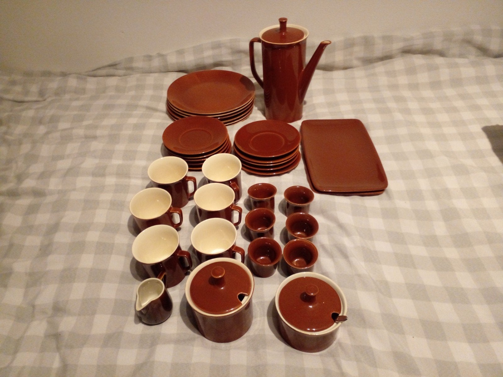 Vintage bruin aardewerk servies. Gedeeltelijk Villeroy&Boch., Ophalen