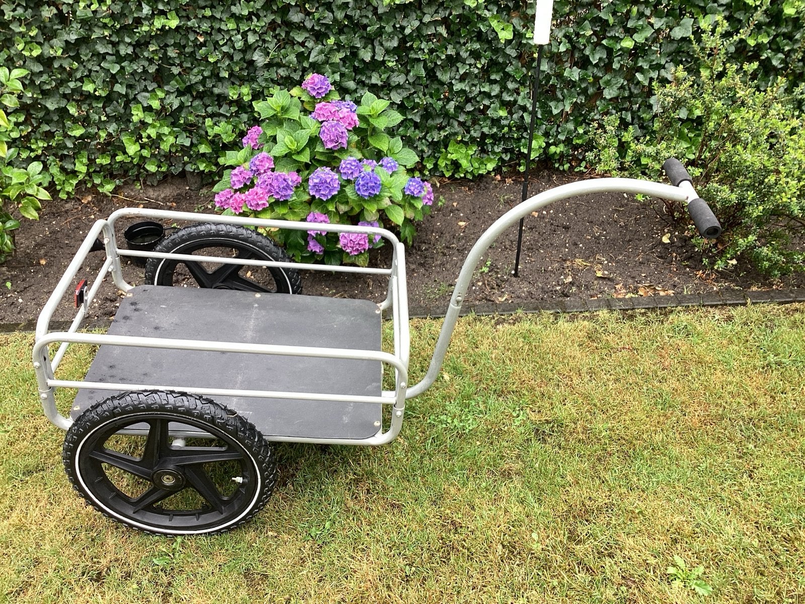 Handige opvouwbare bagagekar voor fiets de binnenmaat 43x63, Fietsen en Brommers, Fietsaccessoires | Aanhangers en Karren, Gebruikt