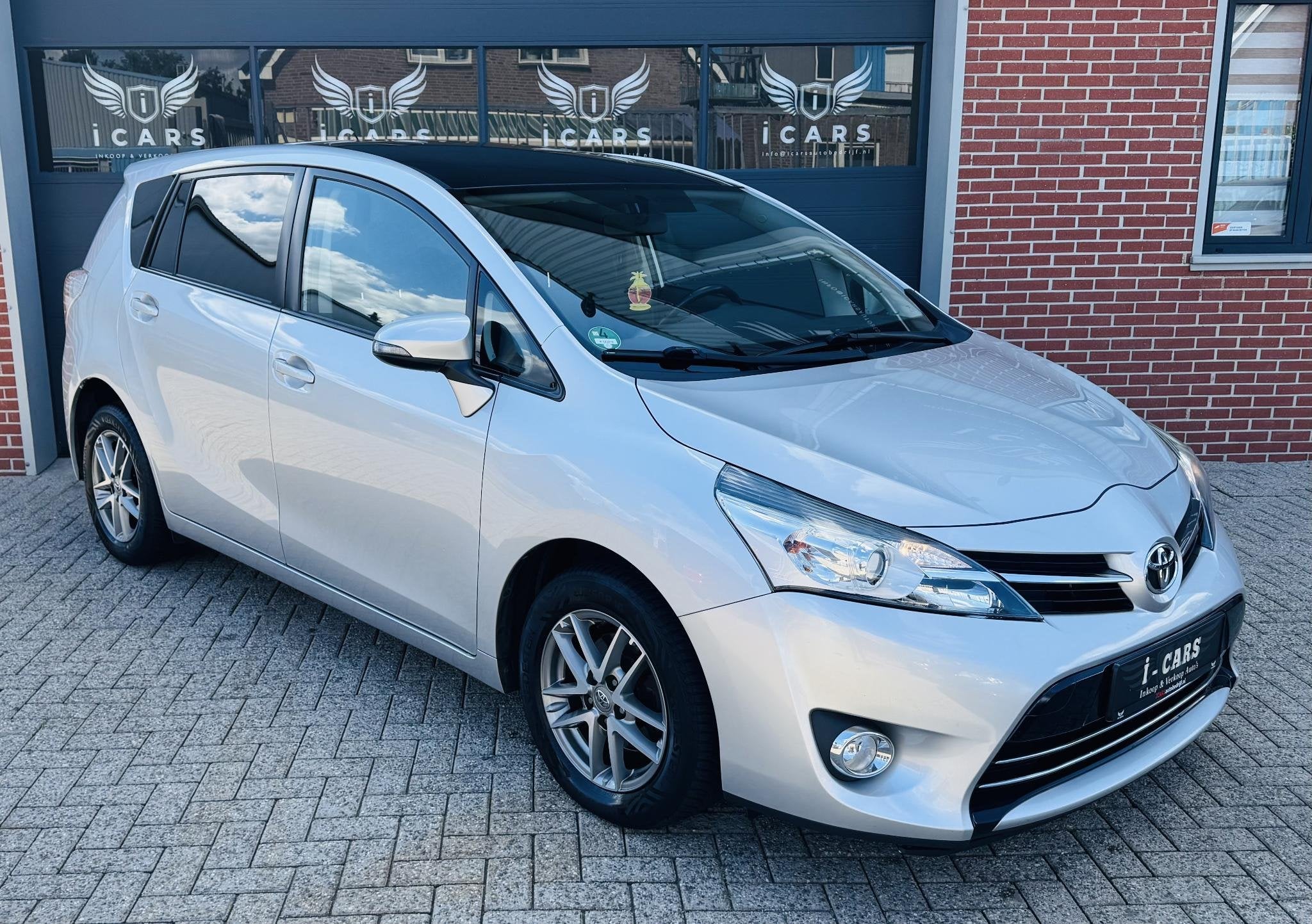 Toyota Verso 1.8 VVT-i SkyView 7 pers. Panorama/NAVI/Camera, Auto's, Dealer onderhouden, Gebruikt, 4 cilinders, Met garantie (alle)