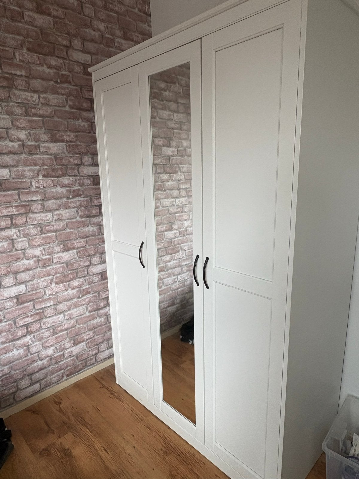 Witte IKEA Kledingkast met spiegeldeur - Zo goed als nieuw, Ophalen, Overige materialen, 100 tot 150 cm, Zo goed als nieuw