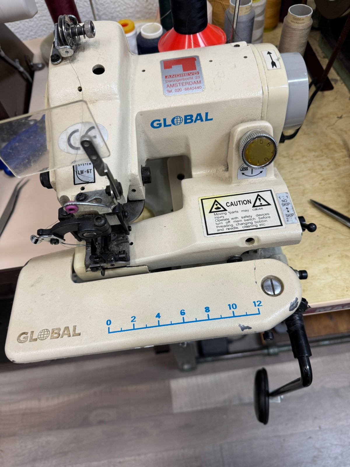Global Blindzoom machine, Hobby en Vrije tijd, Naaimachines en Toebehoren, Ophalen of Verzenden, Zo goed als nieuw, Lockmachine