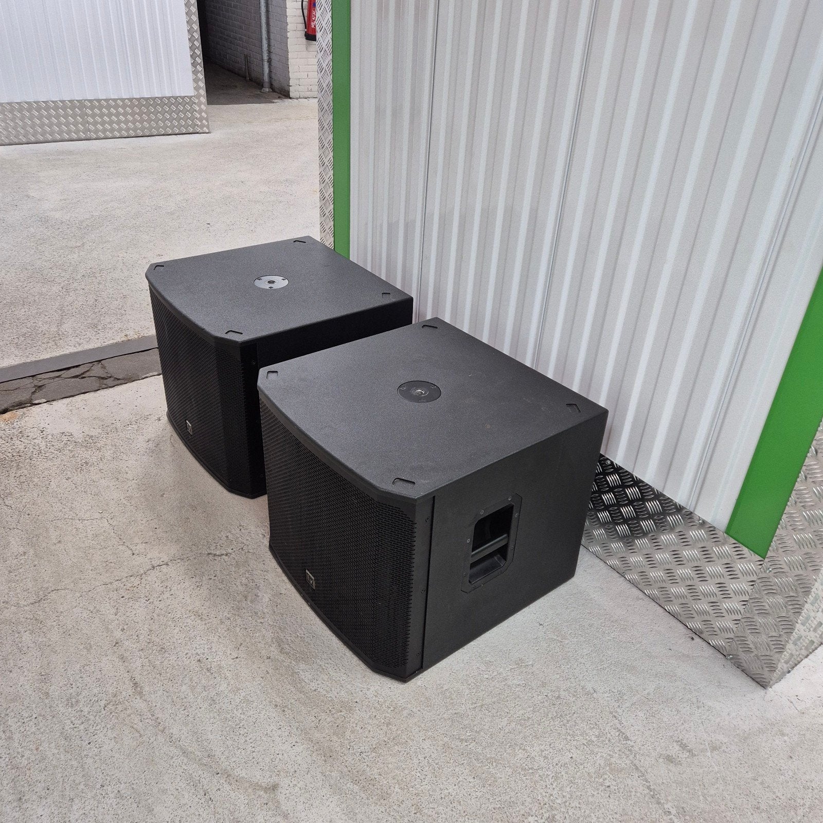 Electro-Voice EKX-18SP actieve subwoofer (set van 2), Ophalen of Verzenden, Zo goed als nieuw, Subwoofer, Overige merken