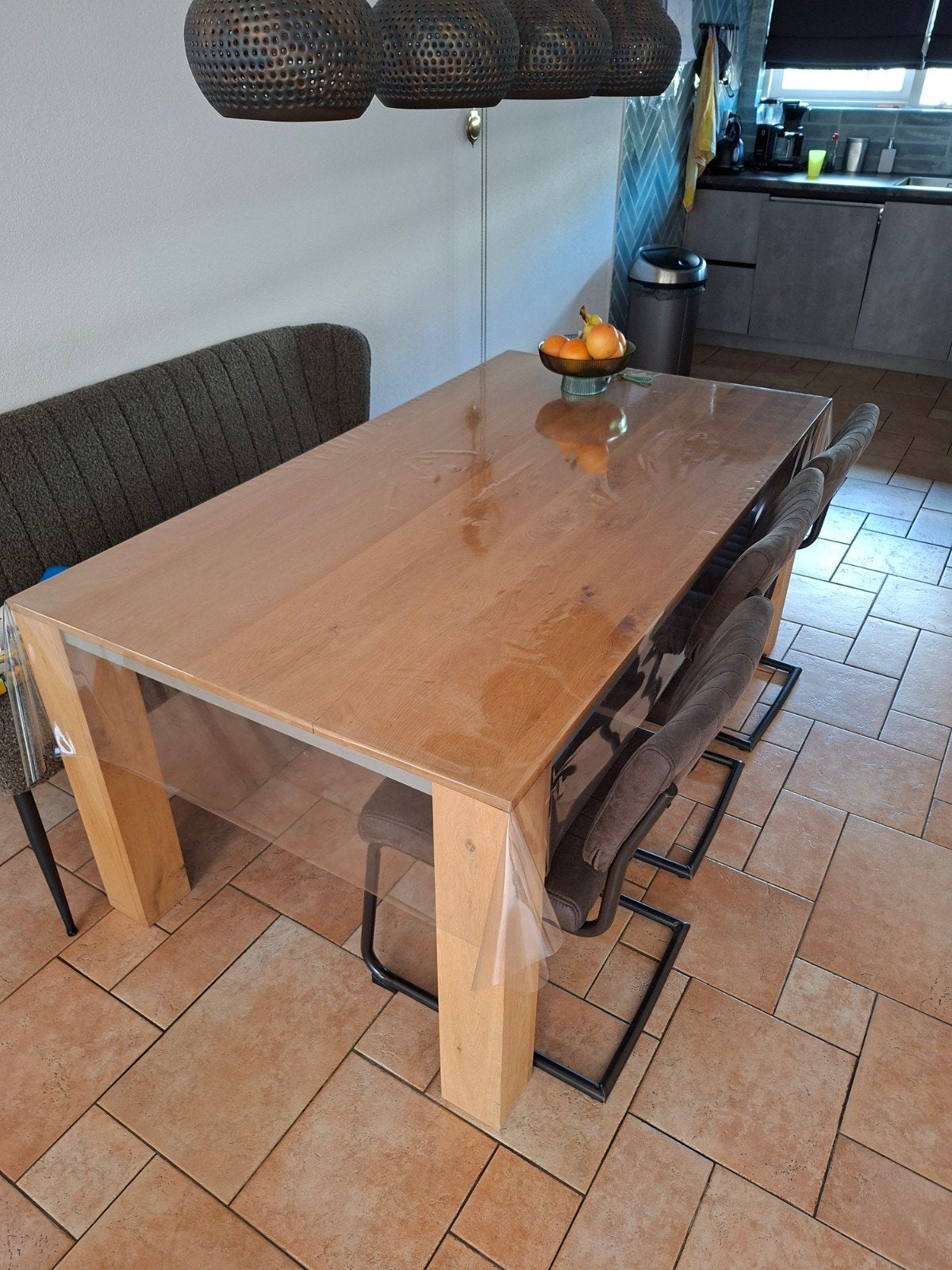 Robuuste eikenhouten eettafel met metalen frame, Ophalen, Gebruikt, Modern, Industrieel, 50 tot 100 cm