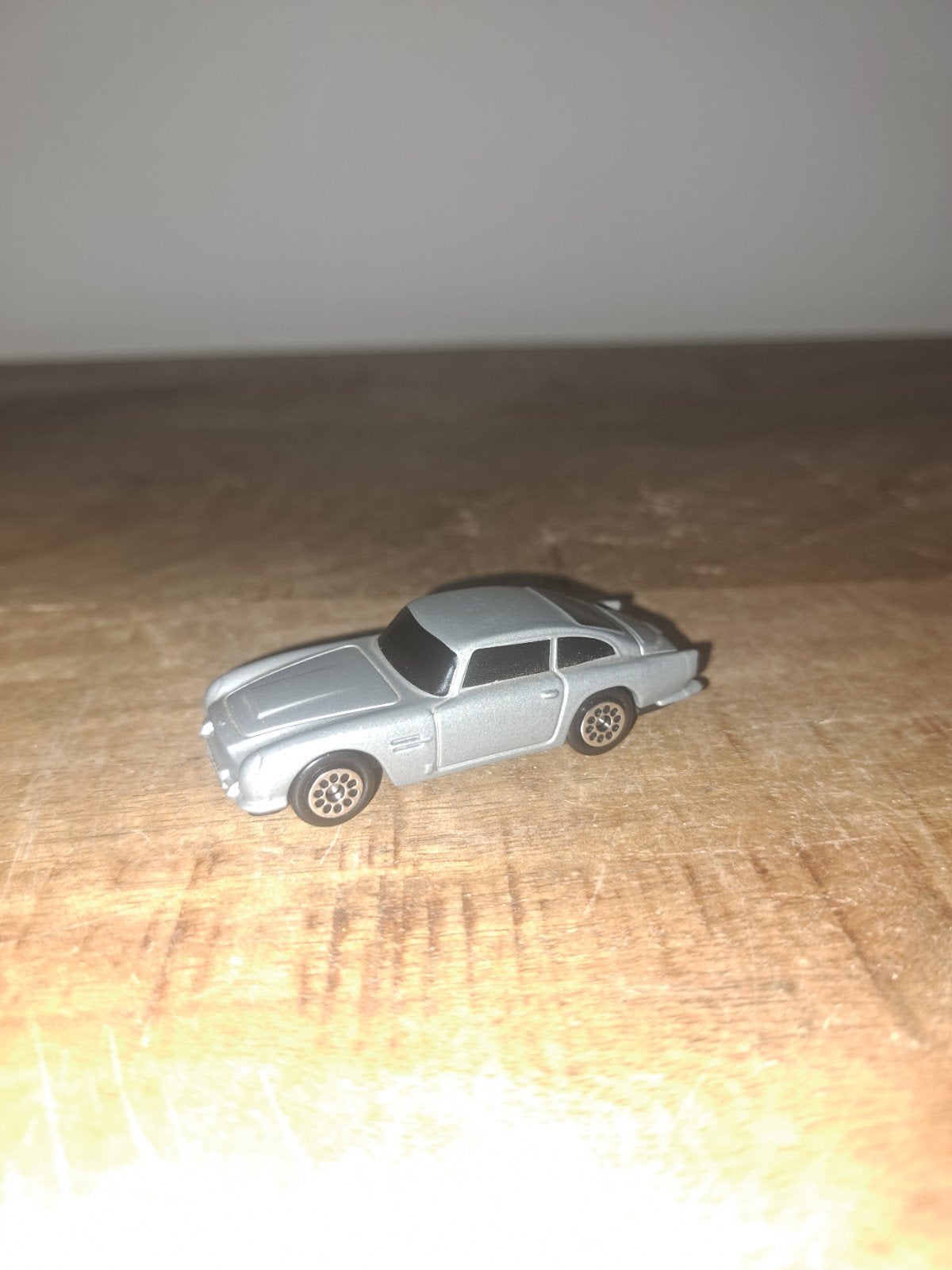 Hw workshop aston Martin db5 schaal 1:64, Gebruikt, Auto, Hw workshop, N.b