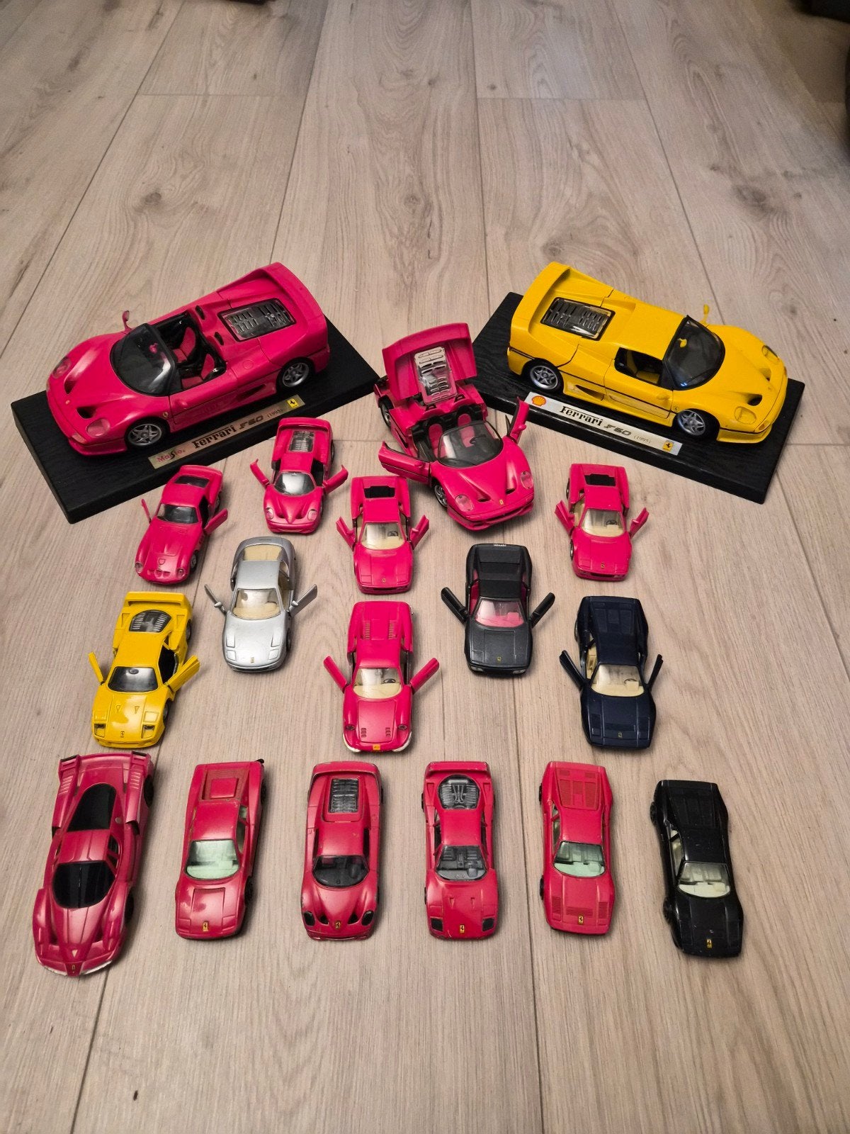 Grote collectie Ferrari modelauto's (o.a. van Maisto, Shell), Overige merken, Gebruikt, Auto, Groter dan 1:32