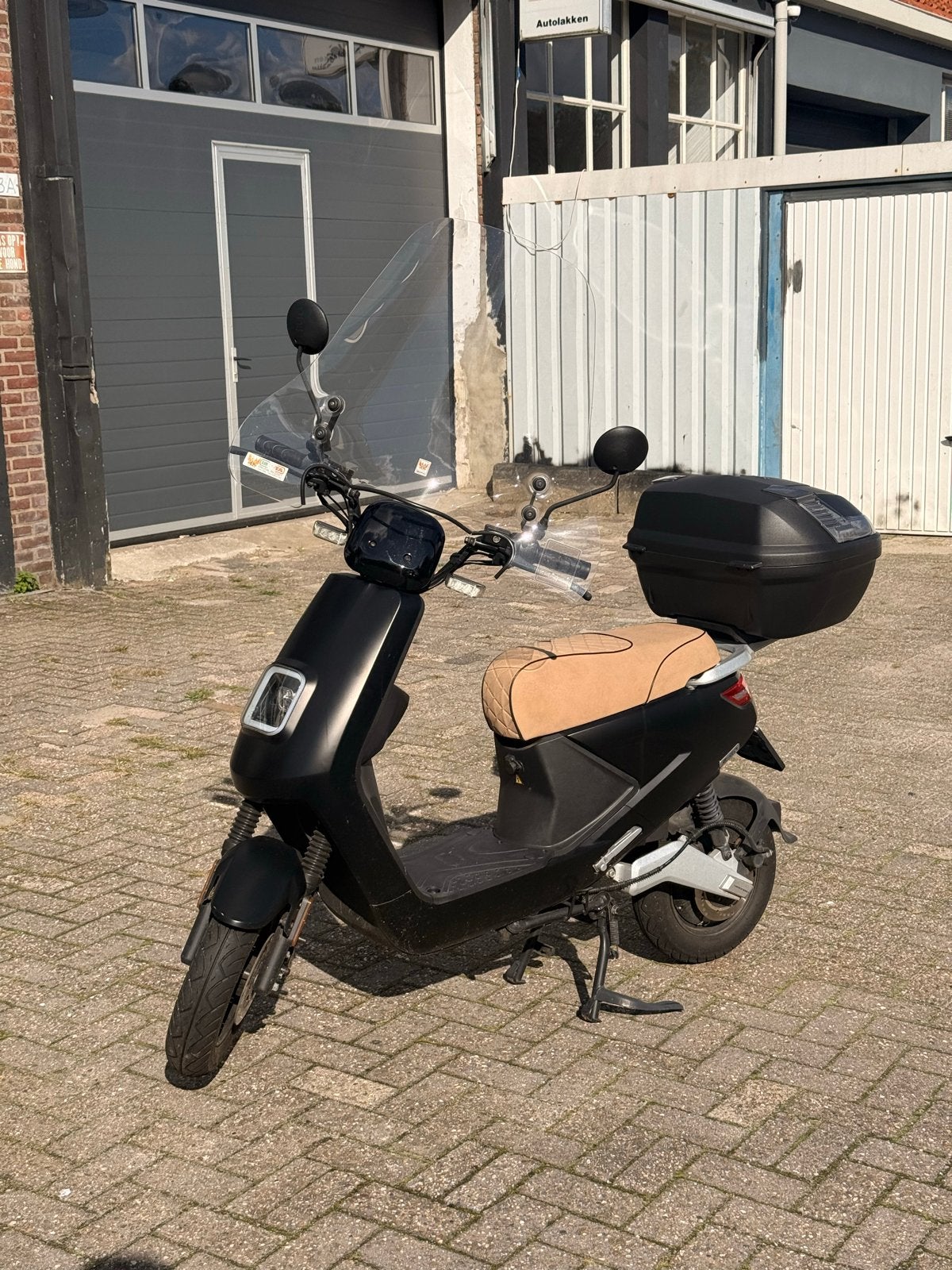 IVA E GO S4 elektrische scooter met twee accu's, Elektrisch, Zo goed als nieuw, Ophalen, Overige merken