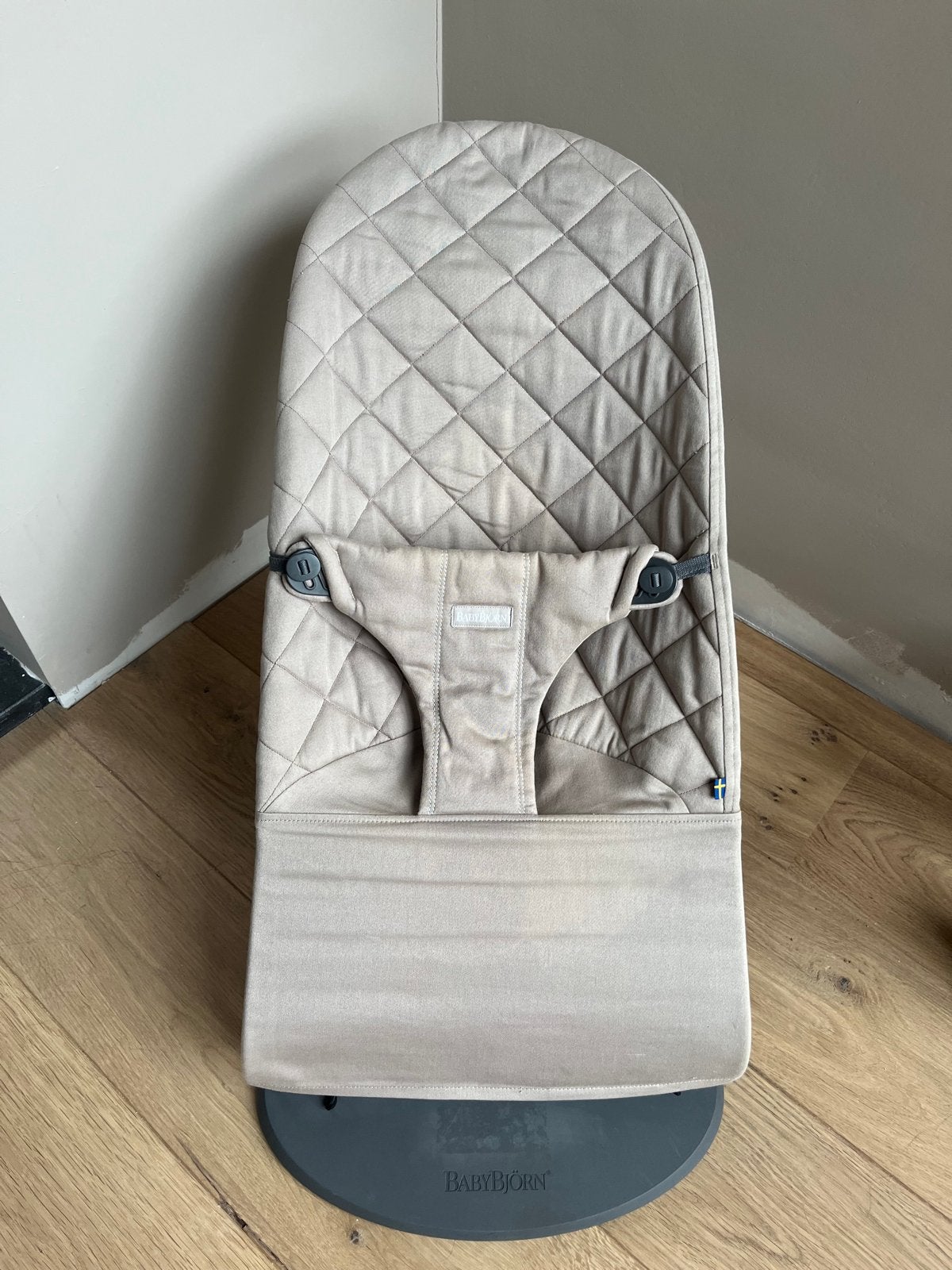 Babybjorn wipstoeltje met beige hoes, Ophalen of Verzenden, Gebruikt, Wipstoel, Overige merken