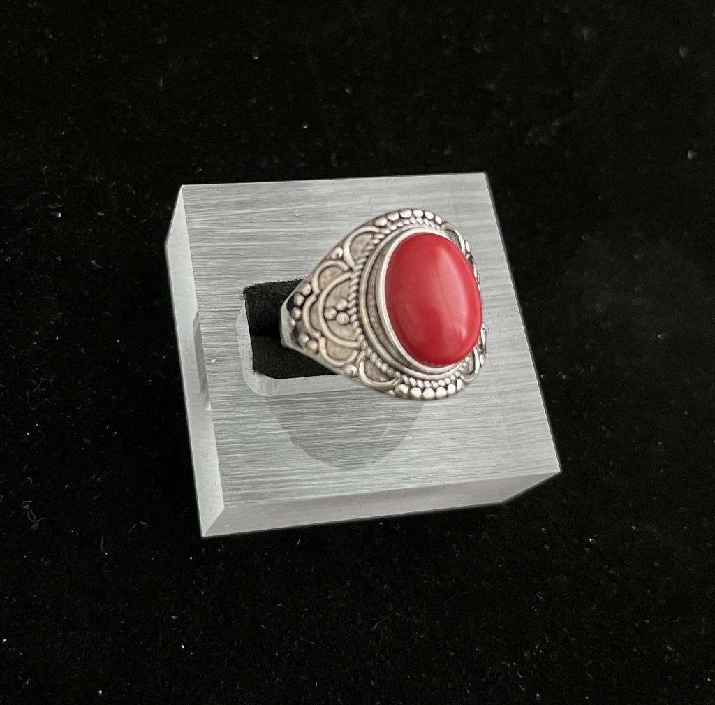 Ring Tibet zilver met Rood natuursteen maat 19.5 -NIEUW-, Overige materialen, 19 tot 20, Nieuw, Ophalen of Verzenden