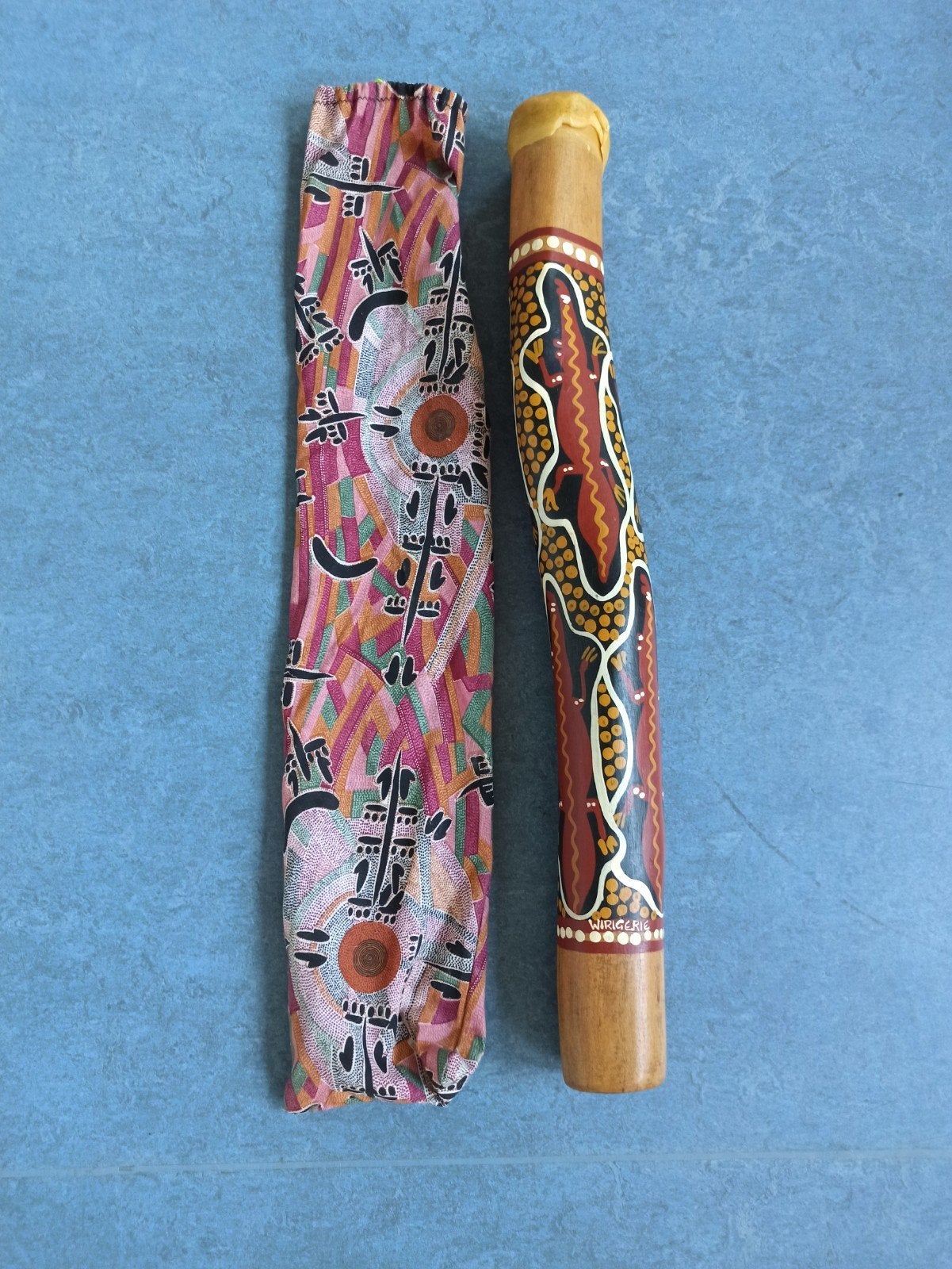 Didgeridoo met hoes - Handgeschilderd Australisch, Muziek en Instrumenten, Ophalen of Verzenden, Zo goed als nieuw