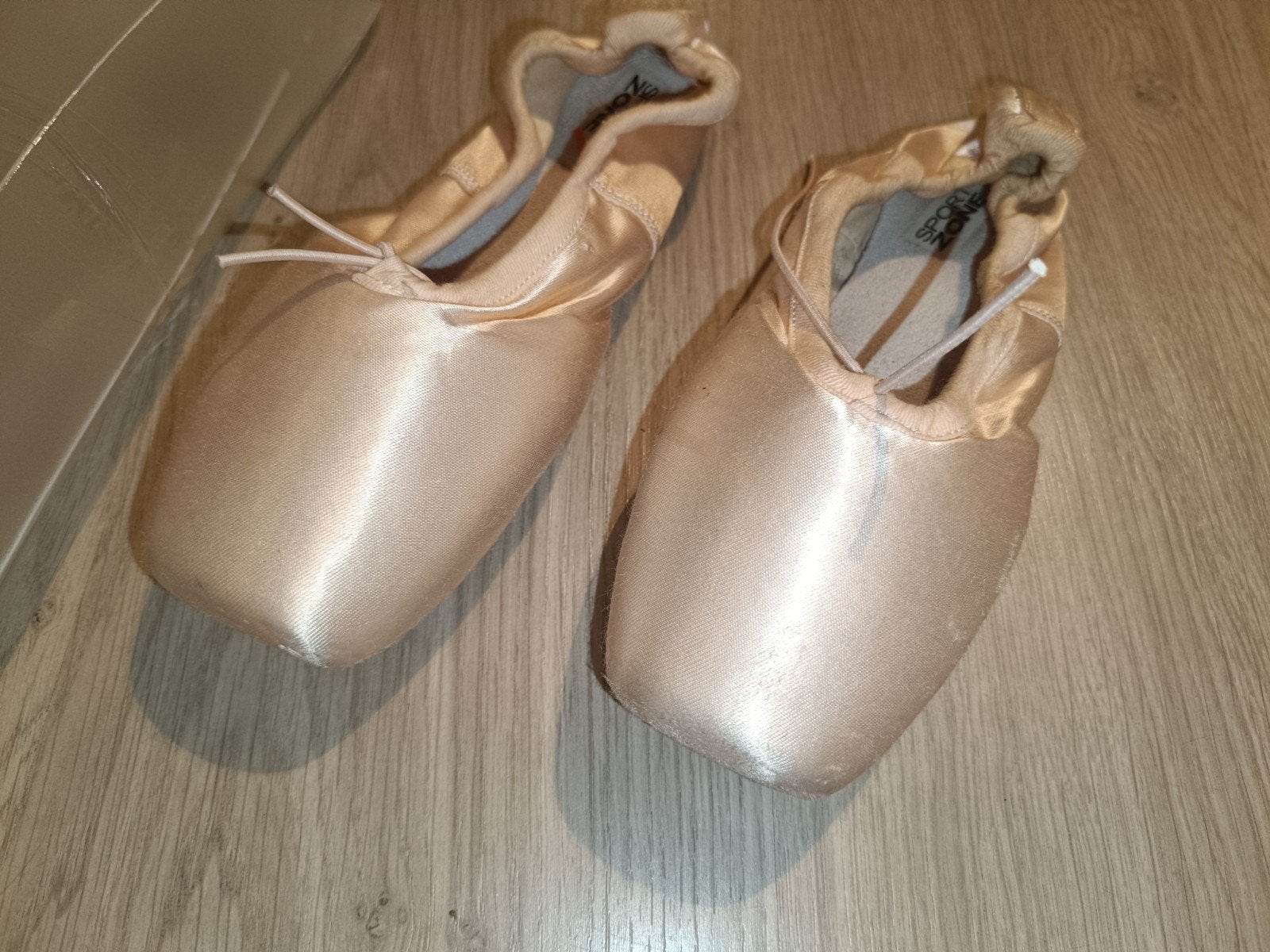 Spitzen maat 36 B sportzone spitsen ballet schoenen izgst, Sport en Fitness, Ballet, Schoenen, Nieuw, Ophalen of Verzenden