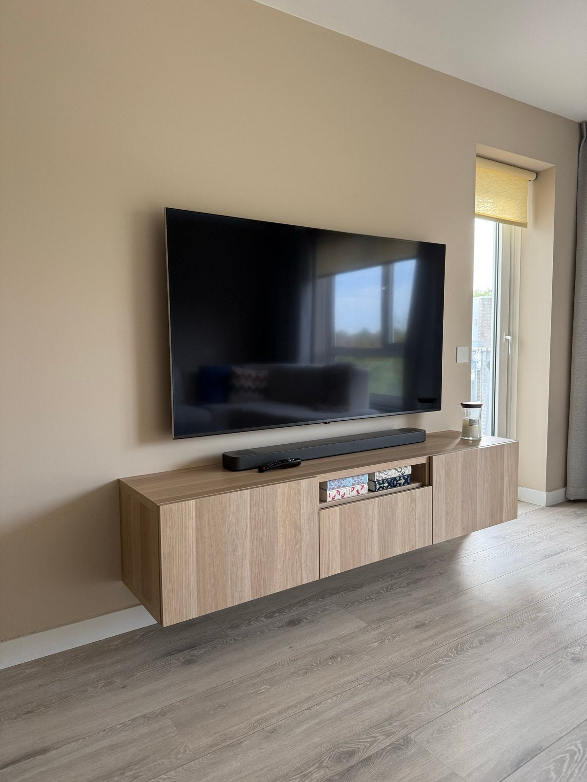 Ikea TV meubel - Zwevend - Zo goed als nieuw, Ophalen, 150 tot 200 cm, Zo goed als nieuw, Minder dan 100 cm