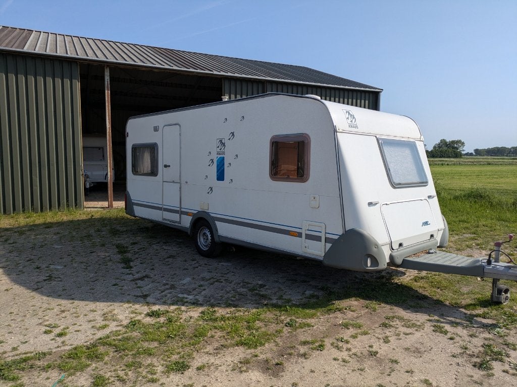 Knaus Azur 500TF, 2003. Mover,Bovag 2025. Vakantieklaar., Caravans en Kamperen, Caravans, Rondzit, Frans bed, Particulier, Ringverwarming