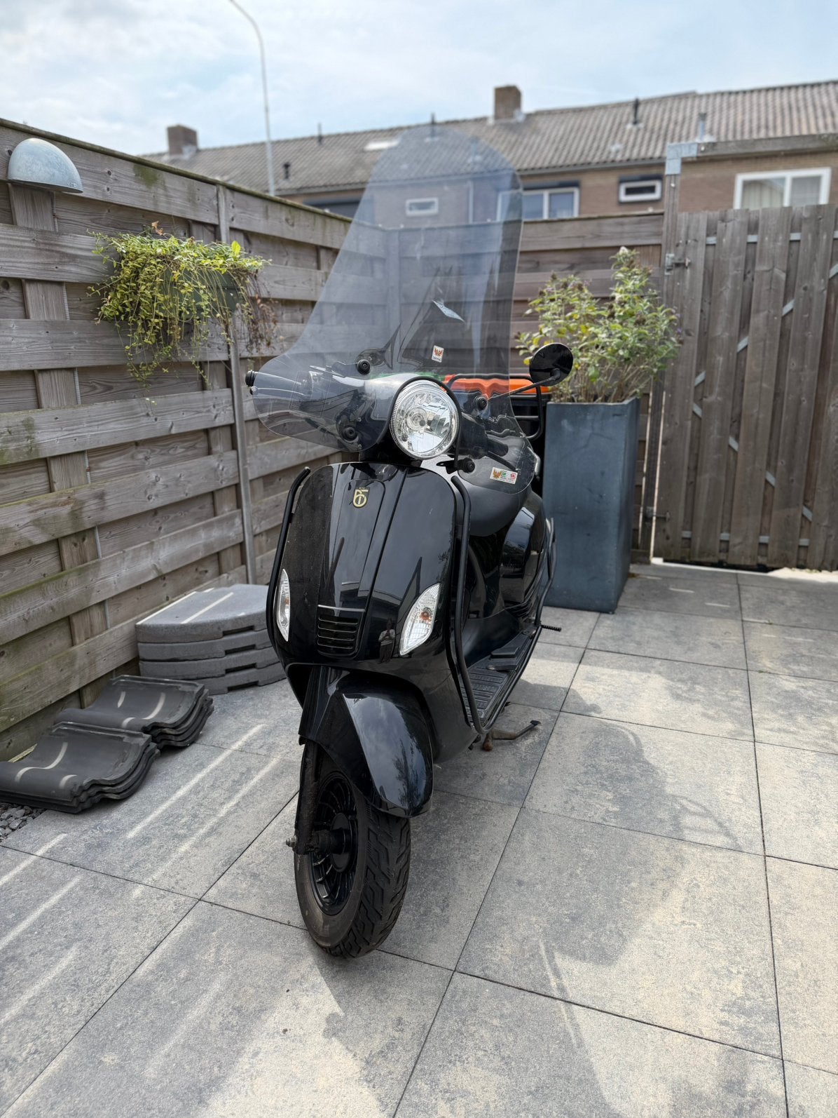 Riva scooter 30 km per uur met helm, Gebruikt, Benzine, Ophalen, Overige merken
