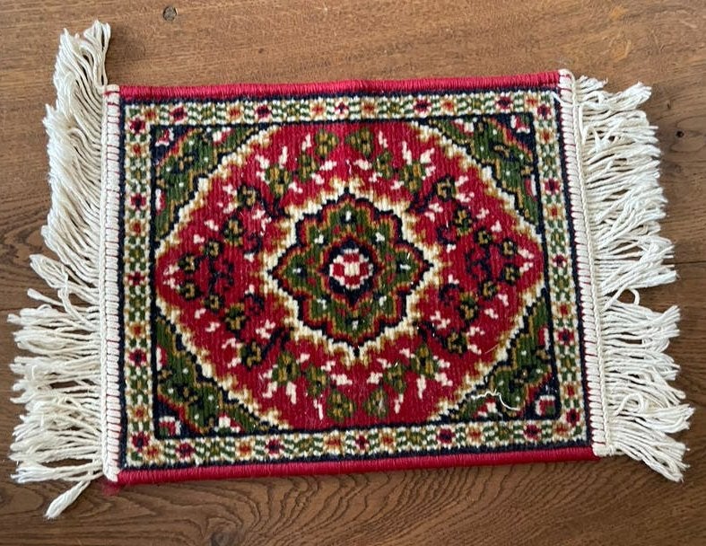 Vintage Perzisch tapijtje - Rood, Groen, Goud, Minder dan 50 cm, Ophalen of Verzenden, Zo goed als nieuw, Rechthoekig
