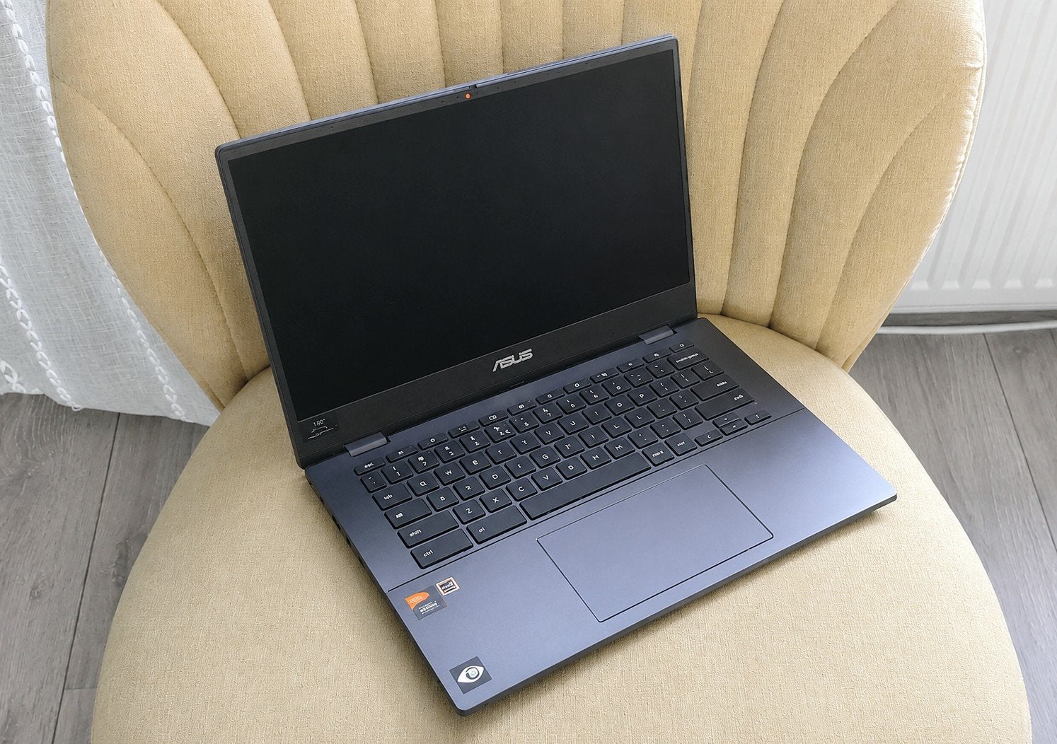ASUS Chromebook CM1402CM2A – zo goed al nieuw, Computers en Software, Chromebooks, 14 inch, 4 GB of minder, ASUS, Touchscreen