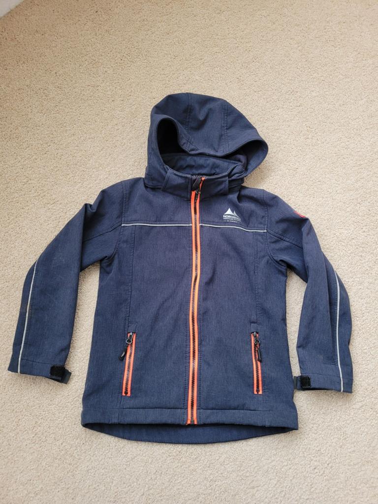 Nordberg Noorse outdoor Softshell jas maat 128, Ophalen of Verzenden, Zo goed als nieuw, Nordberg, Jongen of Meisje