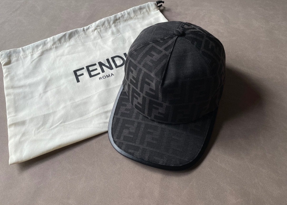 Fendi FF Monogram Baseballpet - Zo goed als nieuw, Kleding | Heren, Ophalen of Verzenden, Zo goed als nieuw, One size fits all