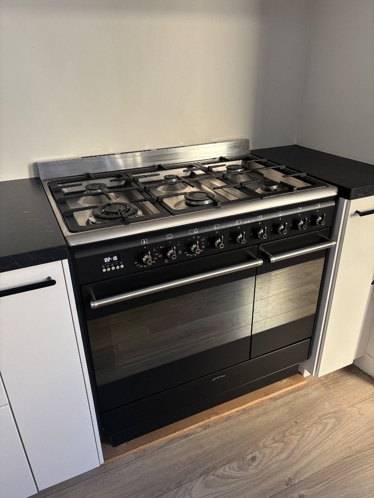 Smeg 6-pits gasfornuis + 2 ovens, Ophalen, Gebruikt, 60 cm of meer, Energieklasse A of zuiniger