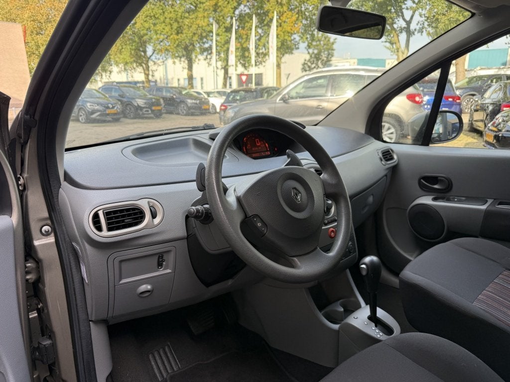 Renault Grand Modus 1.6-16V Expression, Gebruikt, 4 cilinders, 1210 kg, Beige