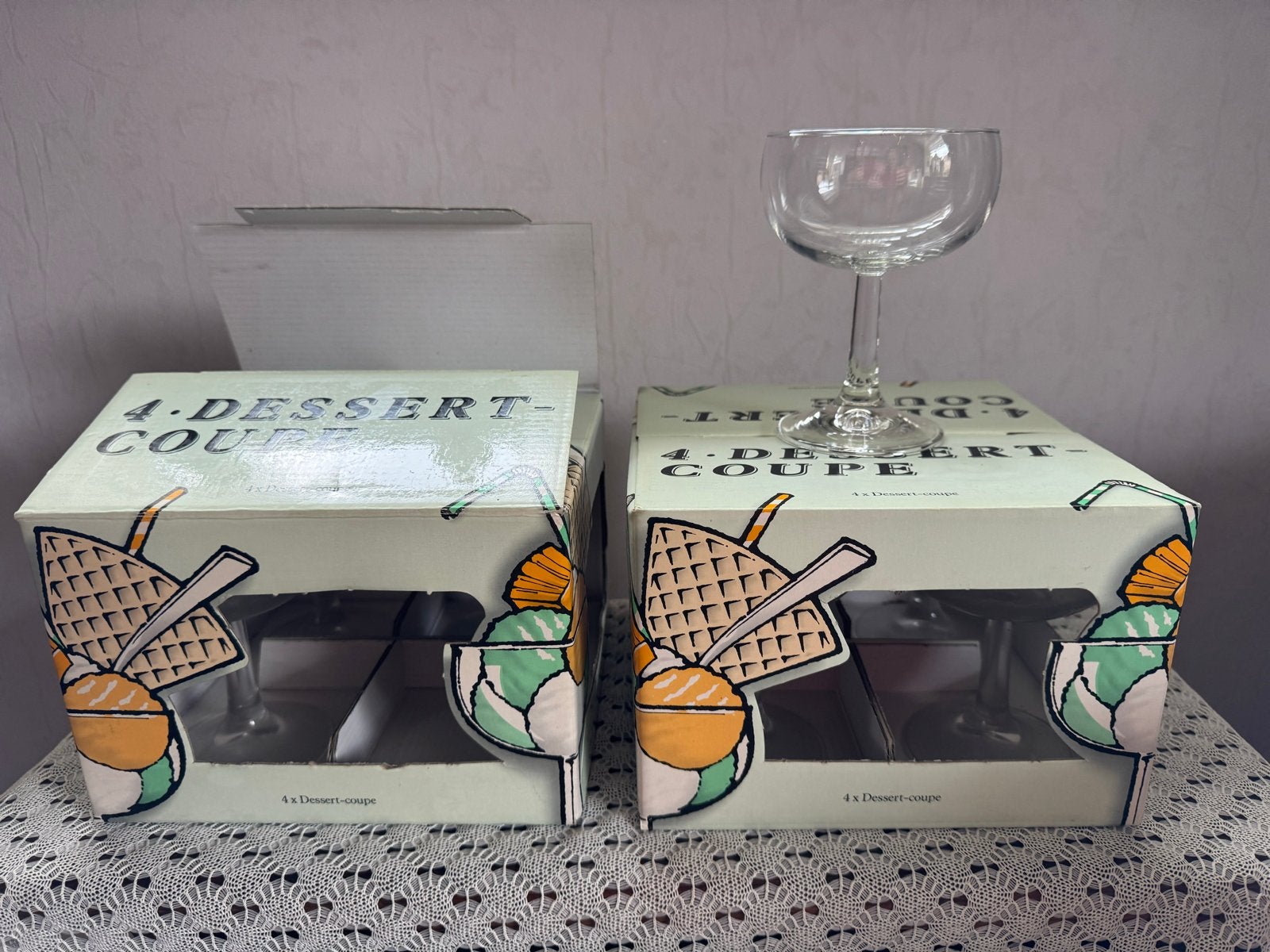 11 Dessertcoupes - Nieuw in doos, Ophalen of Verzenden, Nieuw, Glas, Glas of Glazen