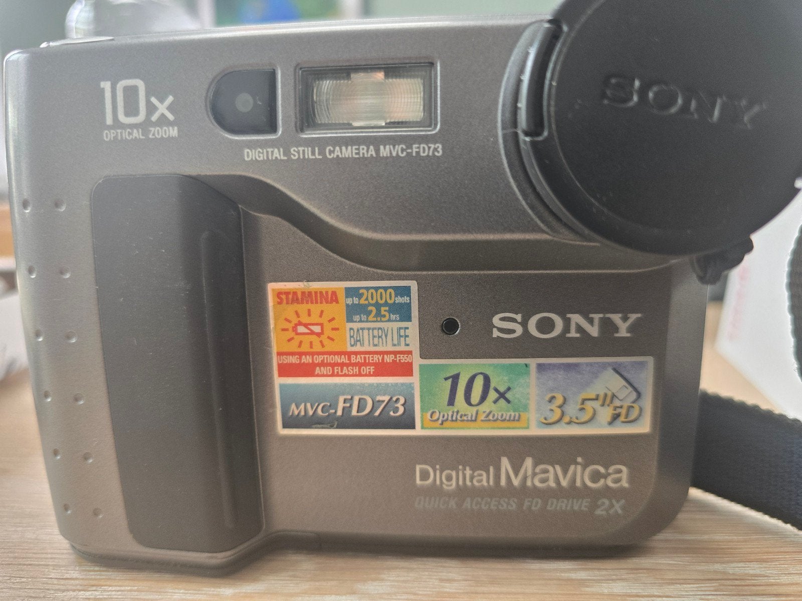 Sony Digital Mavica MVC-FD73 - Vintage Digitale Camera, Ingebouwde flitser, Draagriem, Ophalen of Verzenden, Zo goed als nieuw