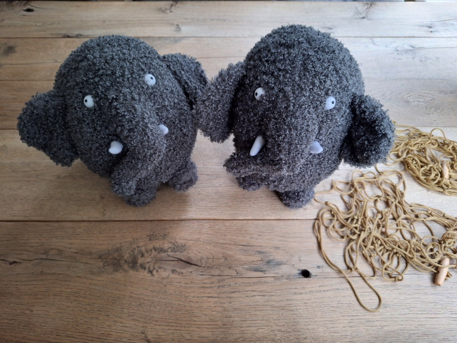 Twee Olli olifant knuffels, Grijs, Nieuw, Ophalen of Verzenden, Middelgroot (20 tot 80 cm)