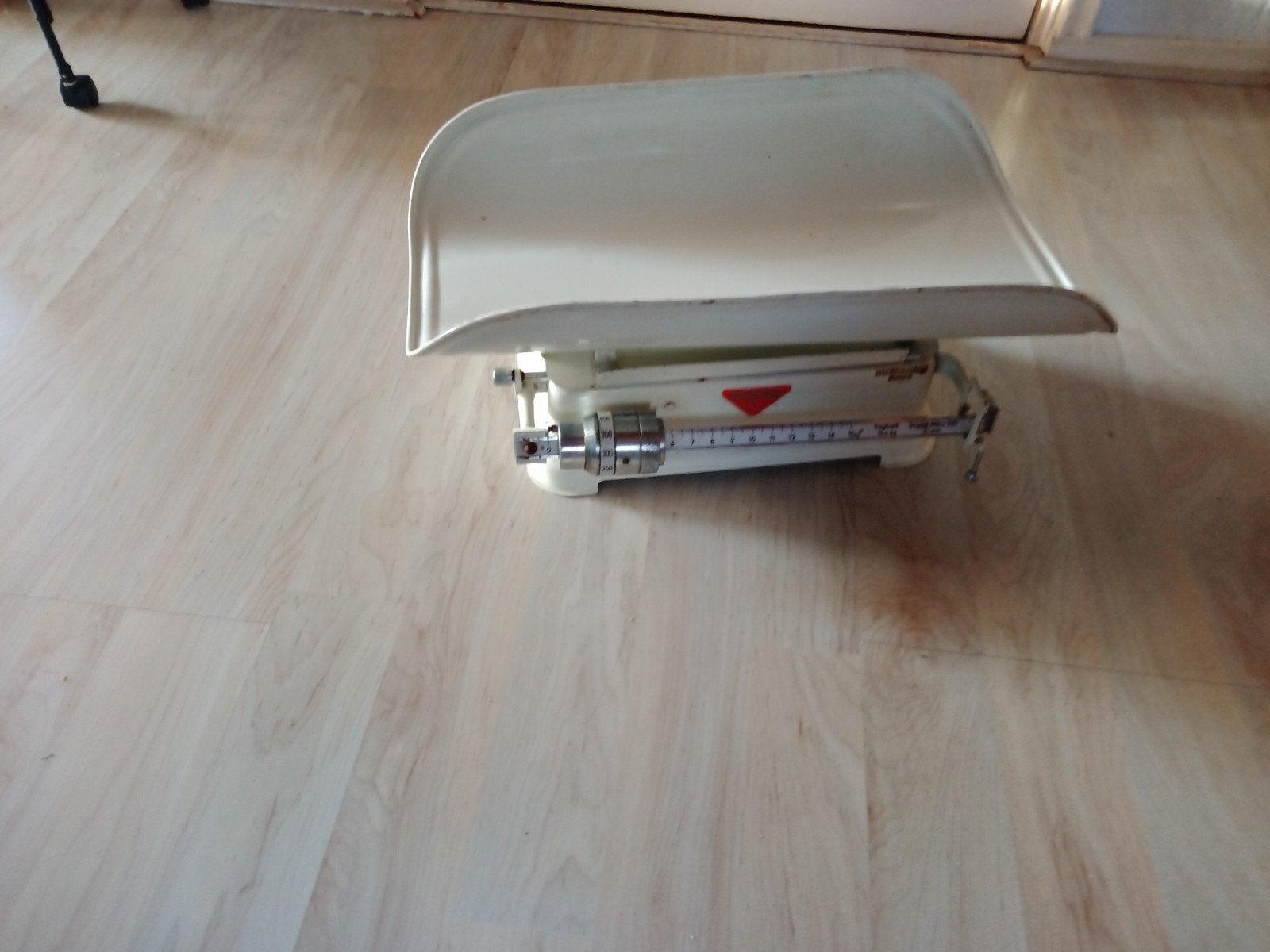 Vintage babyweegschaal - Antieke weegschaal voor baby's, Ophalen of Verzenden