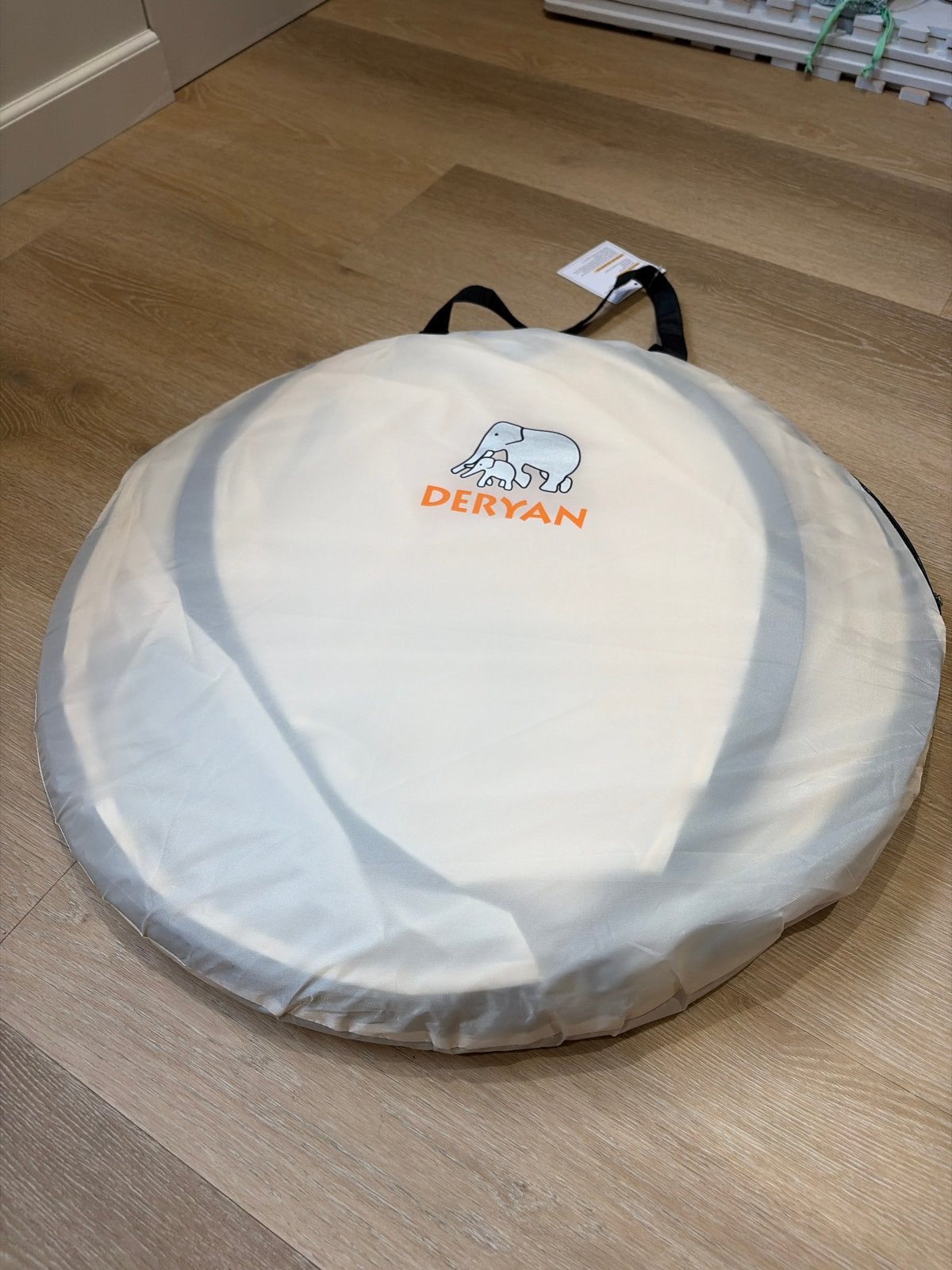 Deryan Beachtent XXL - Cream - Nieuwstaat, Ophalen of Verzenden, Zo goed als nieuw, Tot en met 2