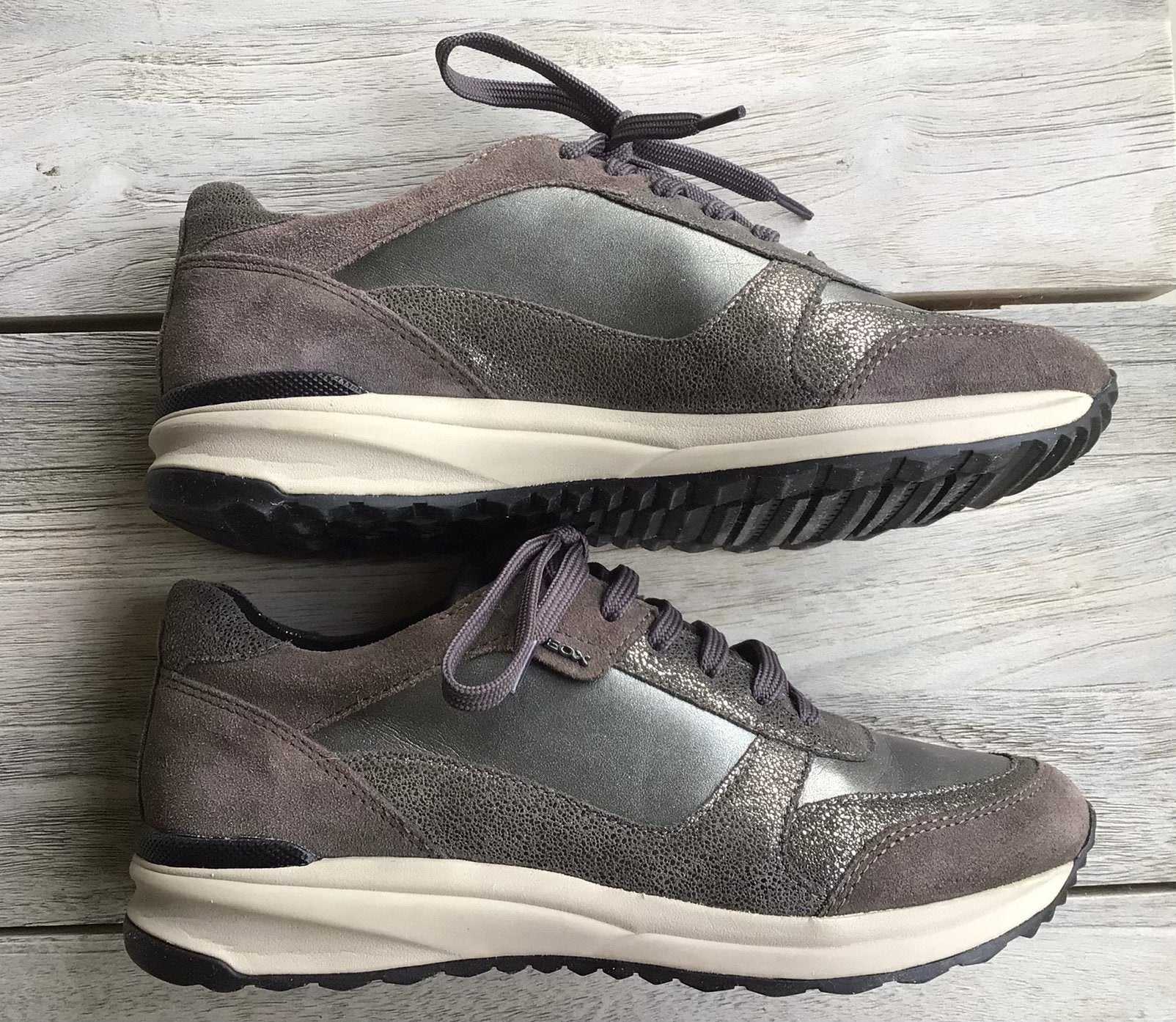 Geox damesschoenen, Ophalen of Verzenden, Zo goed als nieuw, Sneakers of Gympen