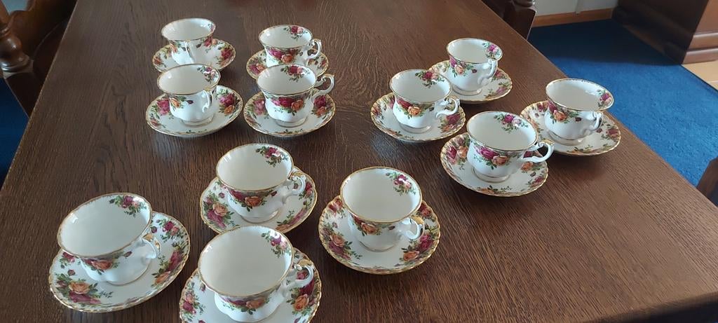 Royal albert, Antiek en Kunst, Antiek | Servies compleet, Ophalen