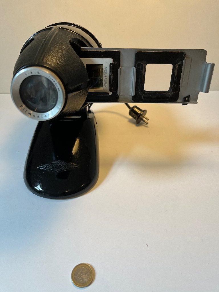 Bakelieten diaprojector merk Filmosto , 50er jaren, Verzenden, Zo goed als nieuw