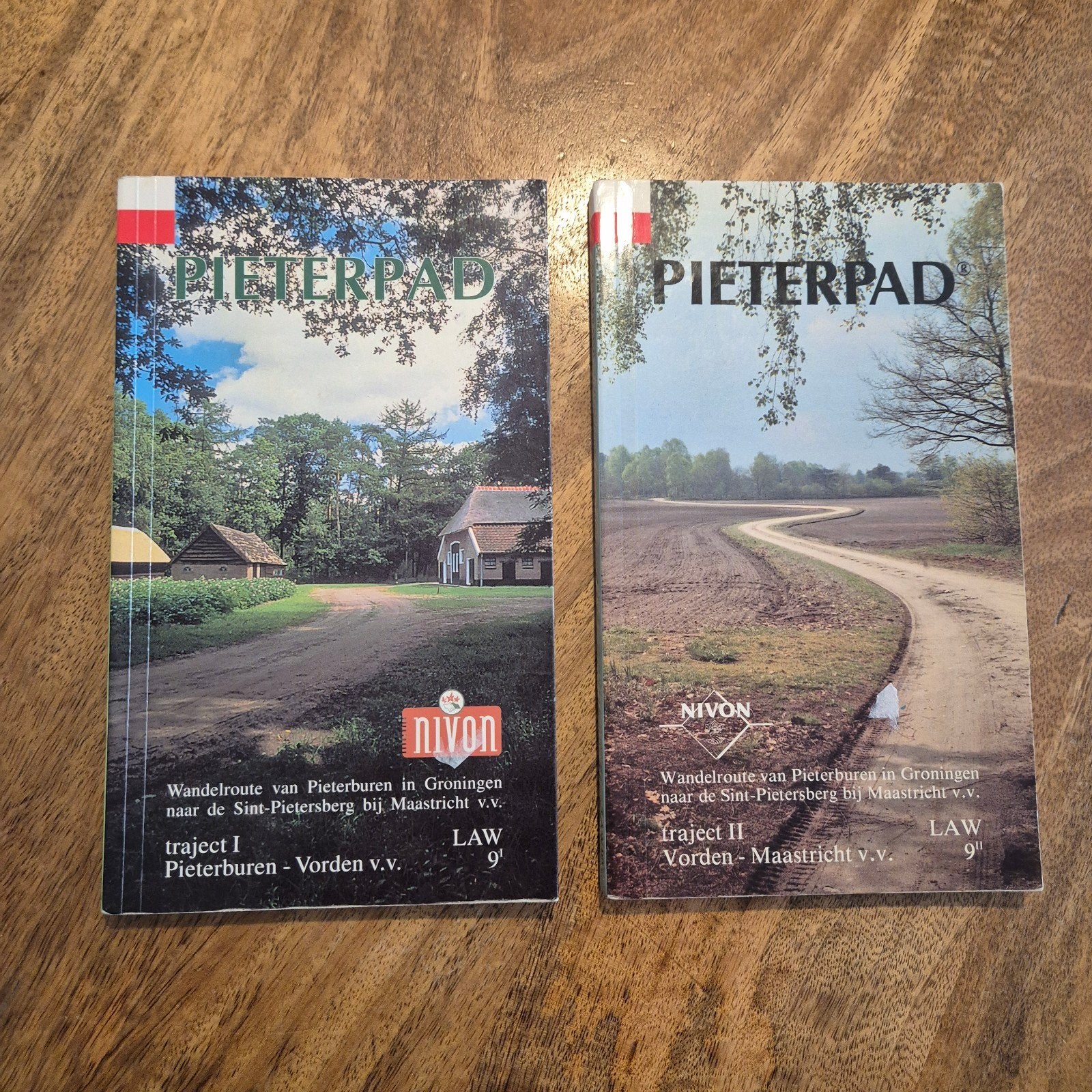 Pieterpad Wandelgidsen - Traject I & II (Nivon), Fiets- of Wandelgids, Ophalen of Verzenden, Benelux, Gelezen