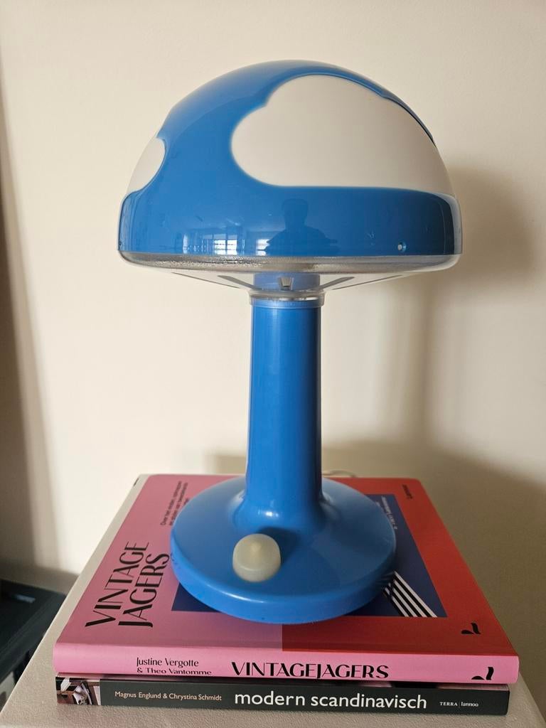 IKEA SKOJIG kinderlamp / tafellamp wolk space age, Huis en Inrichting, Lampen | Tafellampen, Zo goed als nieuw, Minder dan 50 cm