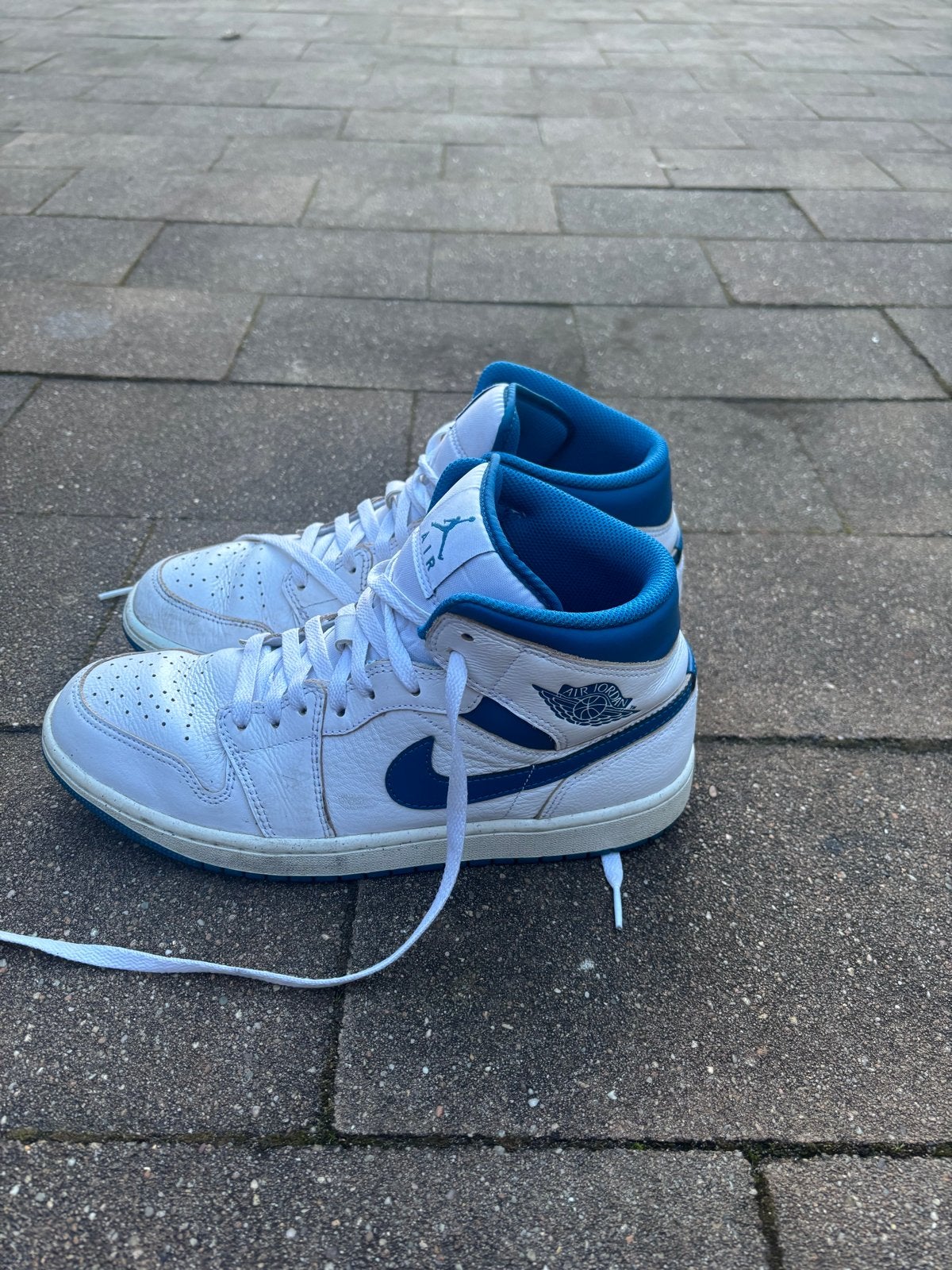 Nike Air Jordan Mid SE - Maat 43, Ophalen of Verzenden, Zo goed als nieuw, Wit, Sneakers of Gympen