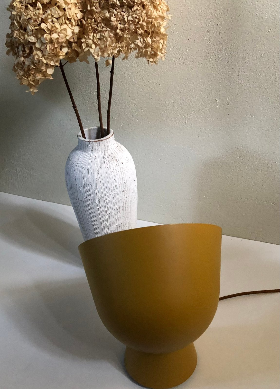 Design tafellamp IKEA PS 2017 (Ola Wihlborg) okergeel, Ophalen of Verzenden, Zo goed als nieuw