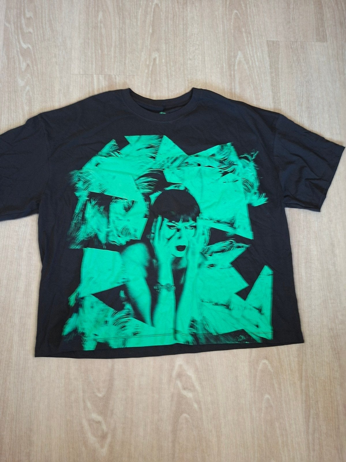 Officieel Taylor Swift T-shirt - Maat XXL, Zwart, Maat 46/48 (XL) of groter, Nieuw, Ophalen of Verzenden