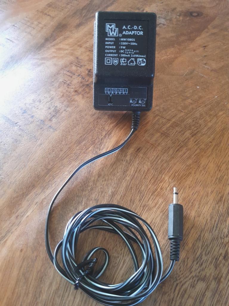 Adapter AC DC9 W 300 mA, Ophalen of Verzenden