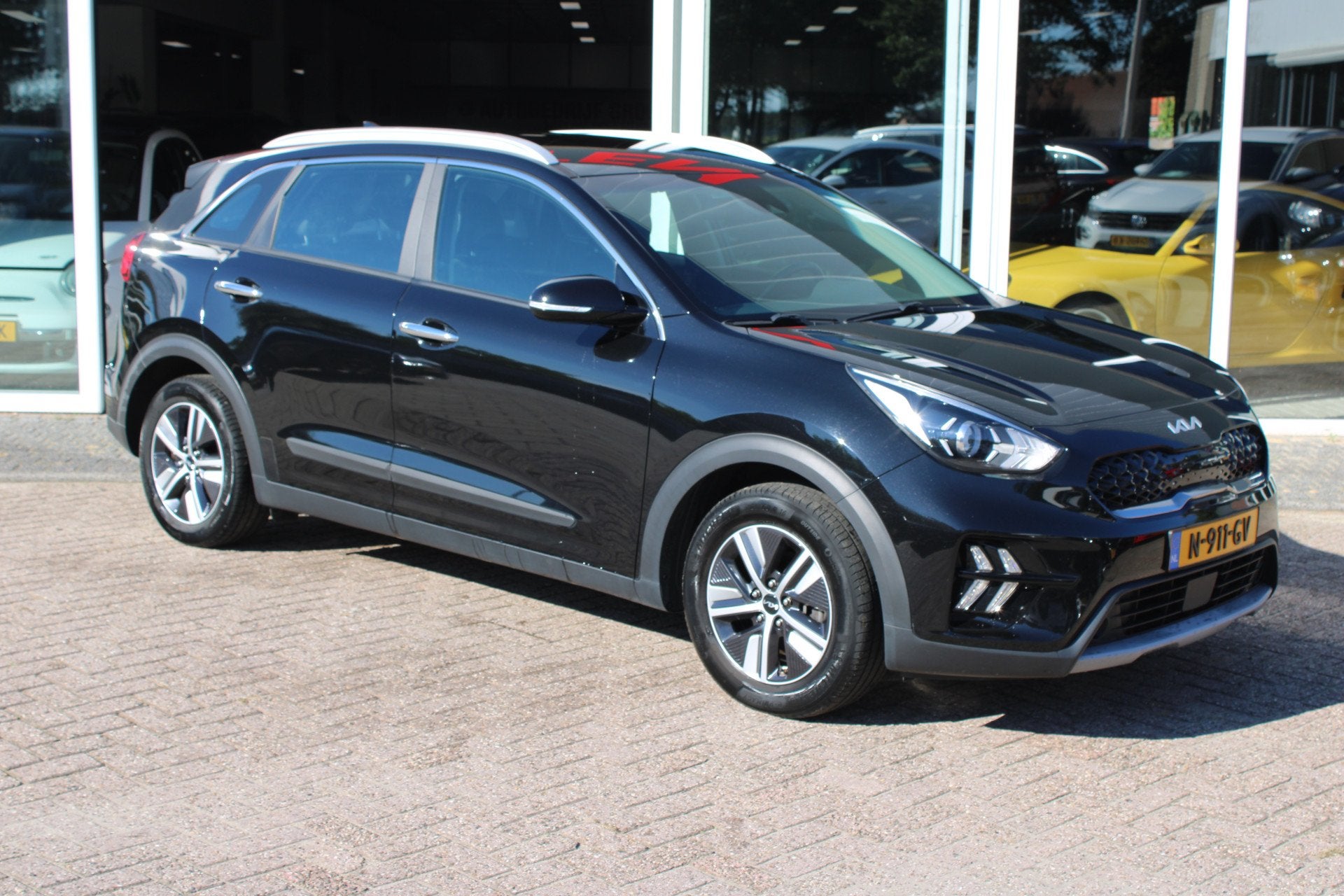 Foto 2 van Kia Niro 1.6 GDi Hybrid DynamicLine//Digitaal Dashboard//Tre