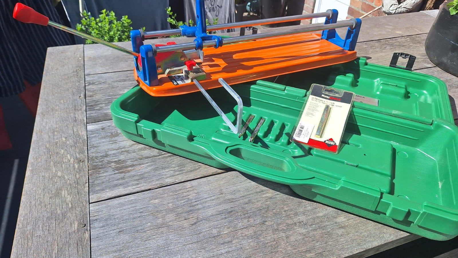 Rubi TS-40 tegelzaagmachine met koffer en reservewiel, Ophalen, 40 tot 60 cm, Keramiek, Minder dan 20 cm