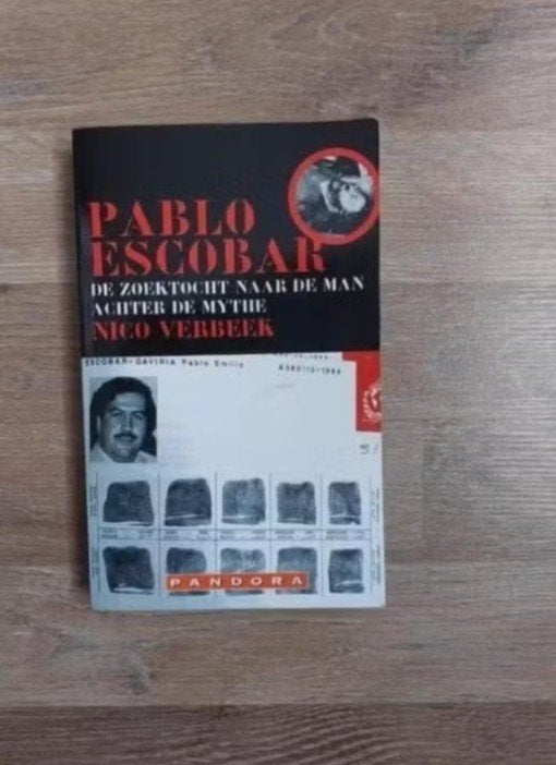Pablo Escobar (True Crime) door N. Verbeek, Boeken, Ophalen of Verzenden, Gelezen, N. Verbeek, Overige