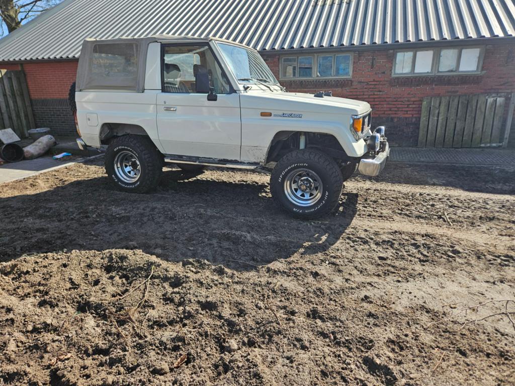 Toyota Landcruiser BJ70 Cabrio 1987 Wit, 4 cilinders, 2000 kg, Wit, Leder