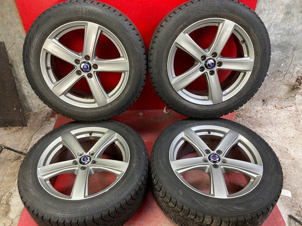 Winterbanden Volvo XC40 235/55R18 Nokian, 18 inch, Gebruikt, ., Banden en Velgen