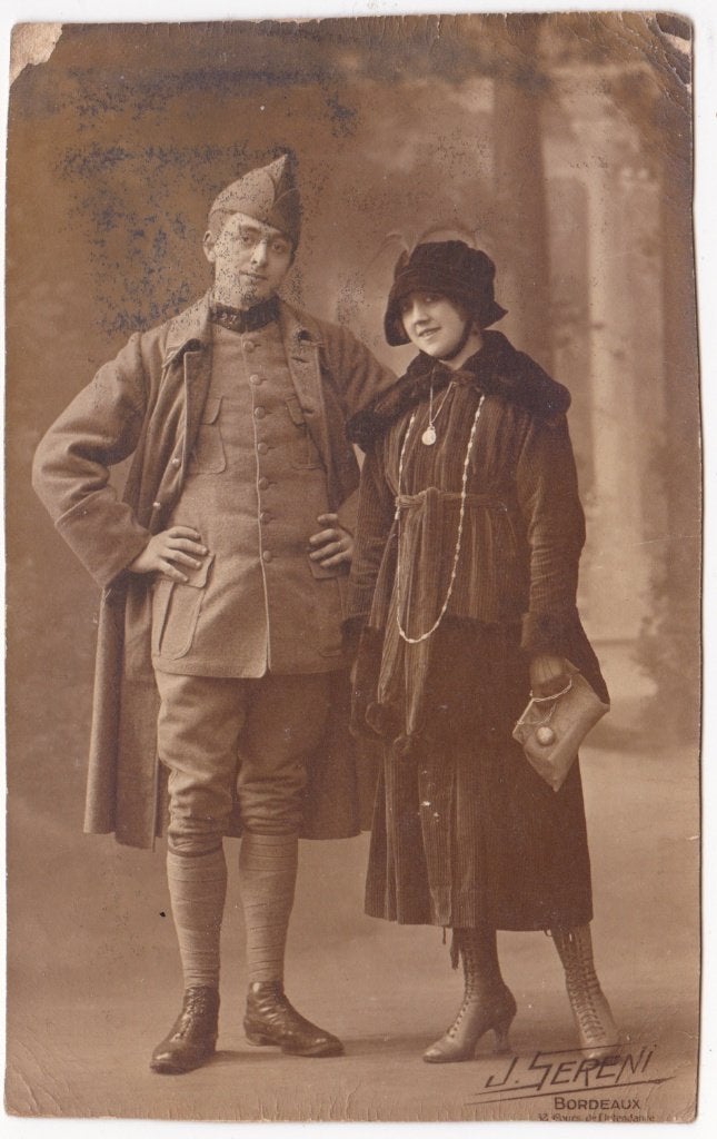 ntieke WOI Fotokaart Soldaat Reg. 127 met Geliefde, Verzenden, Landmacht, Overige gebieden, Foto of Poster