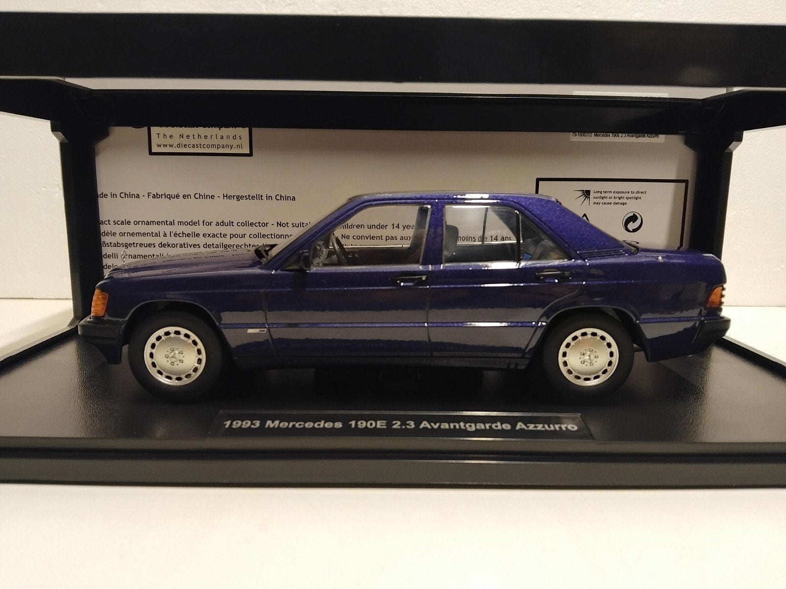 Mercedes Benz 190 E 2.3 Avantgarde Azzurro Trip 1:18 KRD, Ophalen of Verzenden, Zo goed als nieuw, Auto, Overige merken
